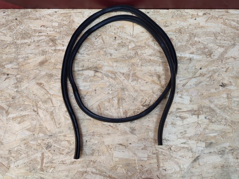 Уплотнитель двери