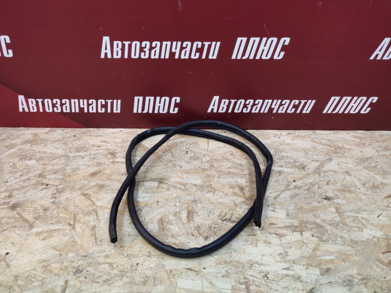 Уплотнитель двери