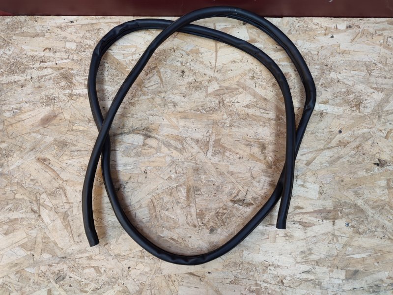 Уплотнитель двери