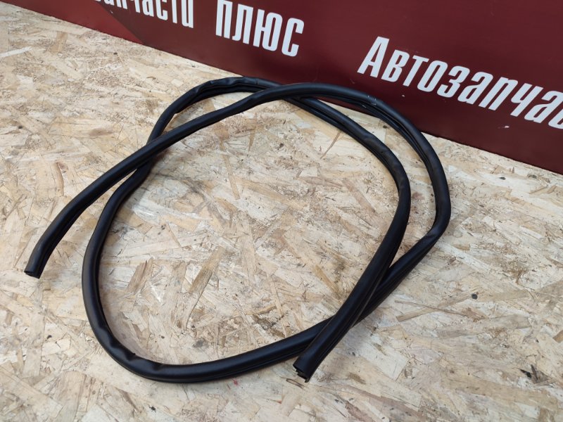 Уплотнитель двери