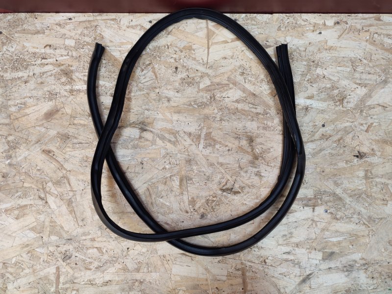 Уплотнитель двери