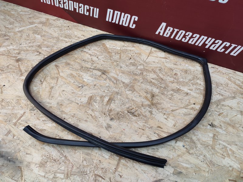 Уплотнитель двери