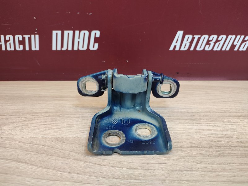 Петля двери