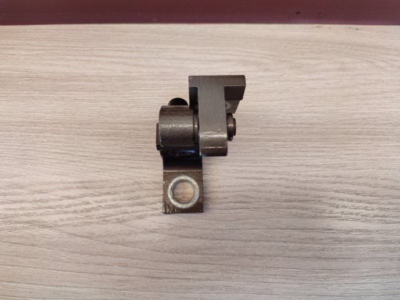 Петля двери