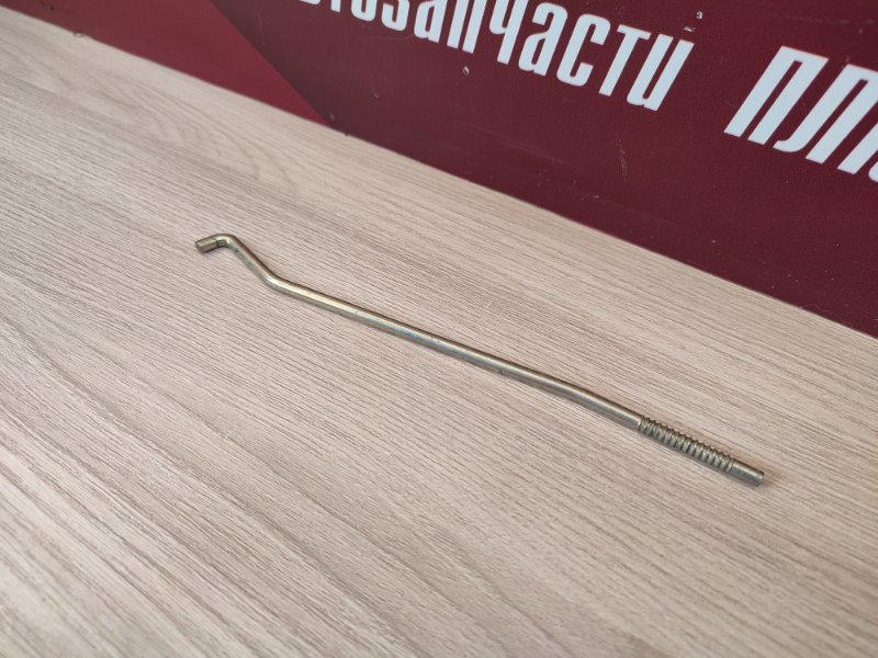 Тяга замка двери