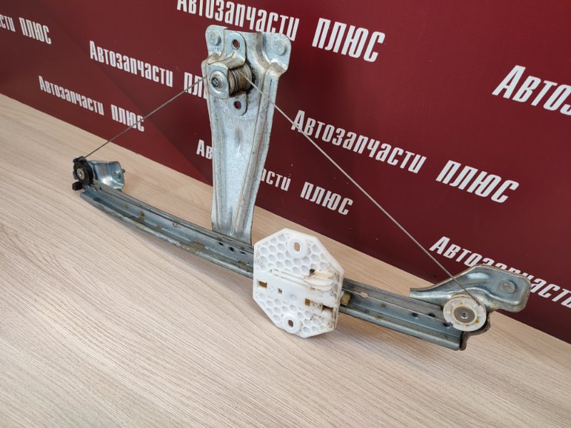 Стеклоподъемник    двери