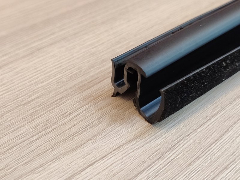 Уплотнитель стекла двери внутренний