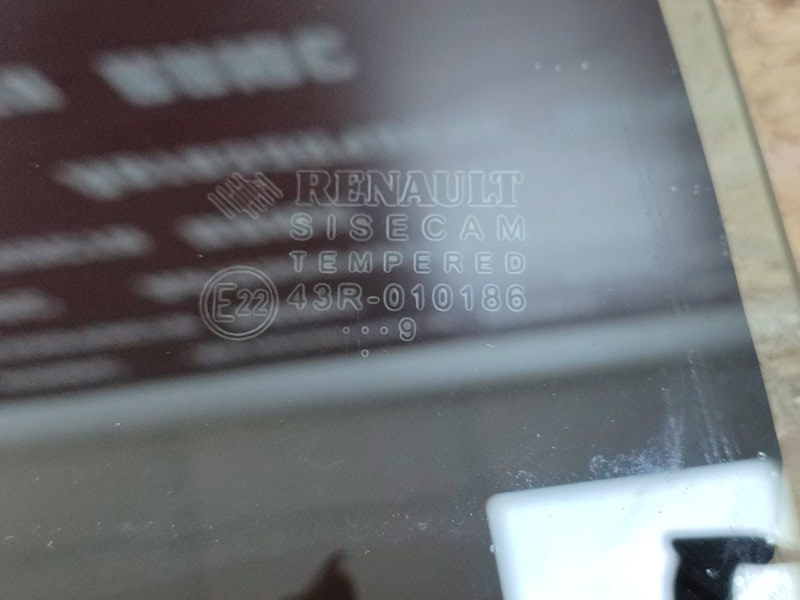 Стекло двери