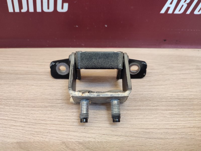 Петля багажника