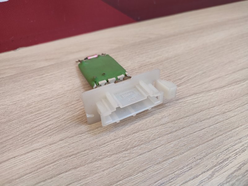 Резистор отопителя