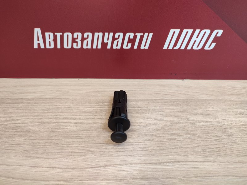 Концевик двери багажника