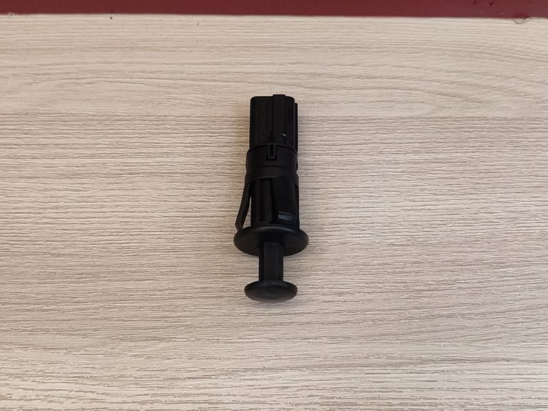 Концевик двери багажника