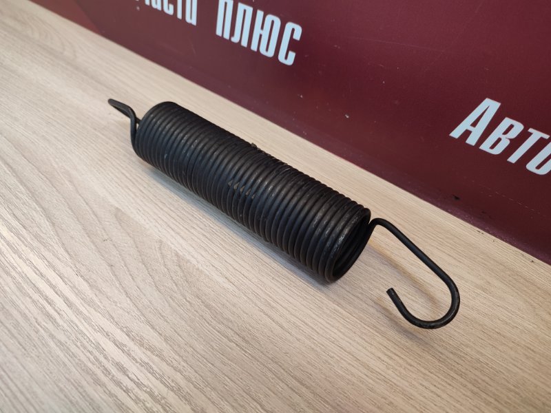 Пружина крышки багажника