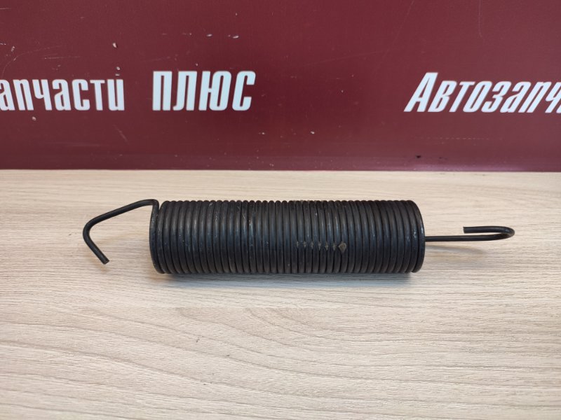Пружина крышки багажника