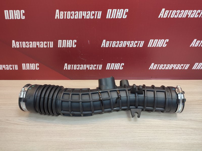 Патрубок воздушного фильтра