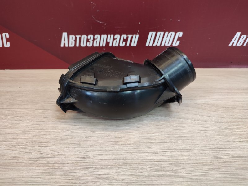 Патрубок воздушного фильтра