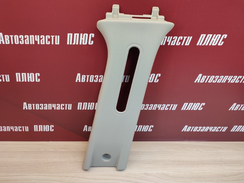 Обшивка средней стойки