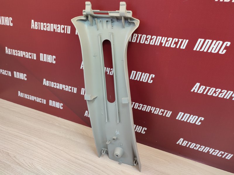 Обшивка средней стойки