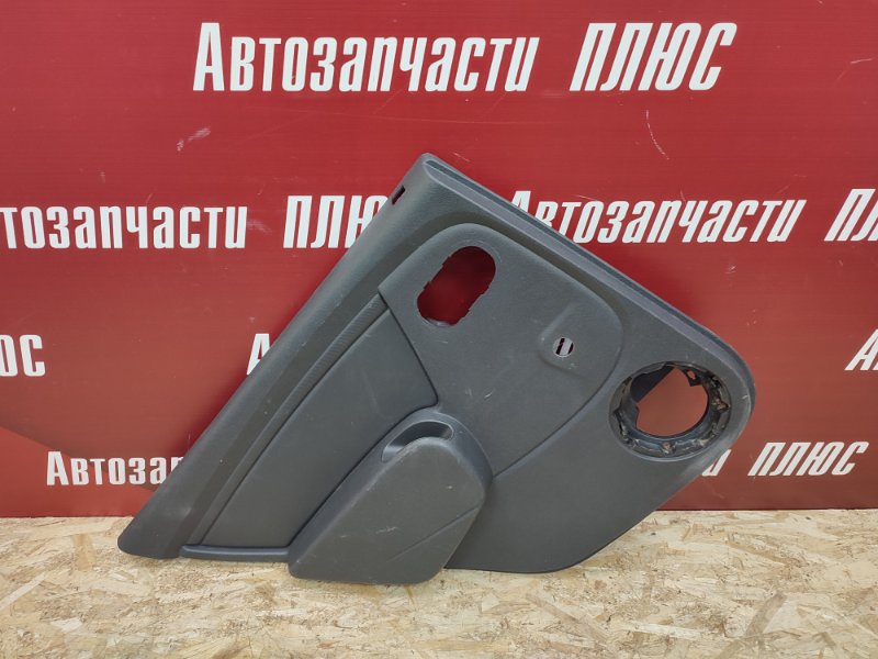 Обшивка боковой двери