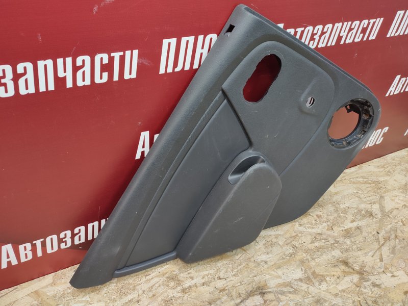 Обшивка боковой двери