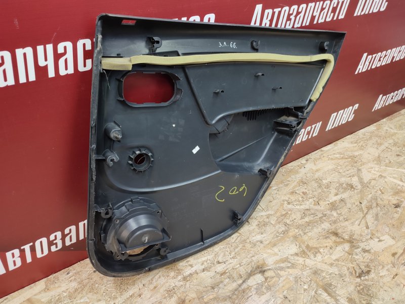 Обшивка боковой двери