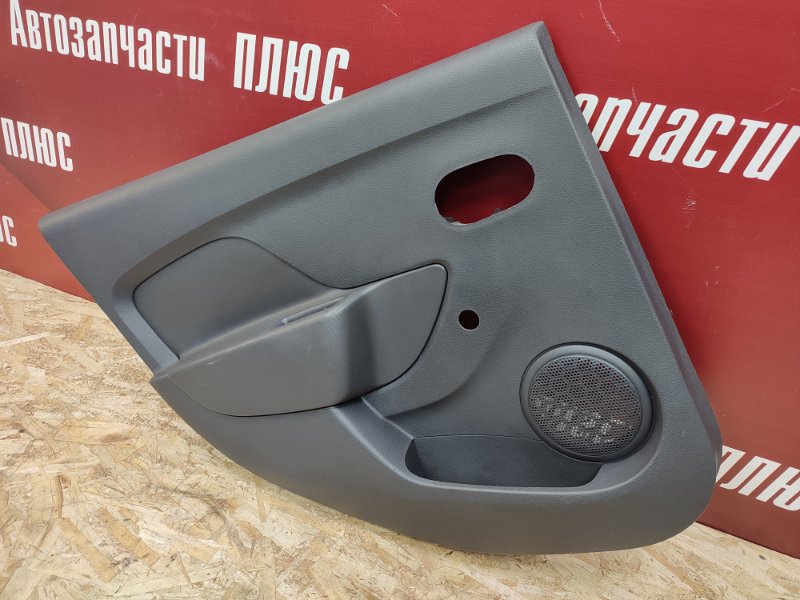 Обшивка боковой двери