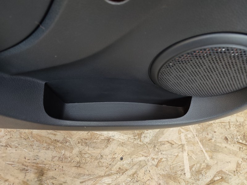 Обшивка боковой двери