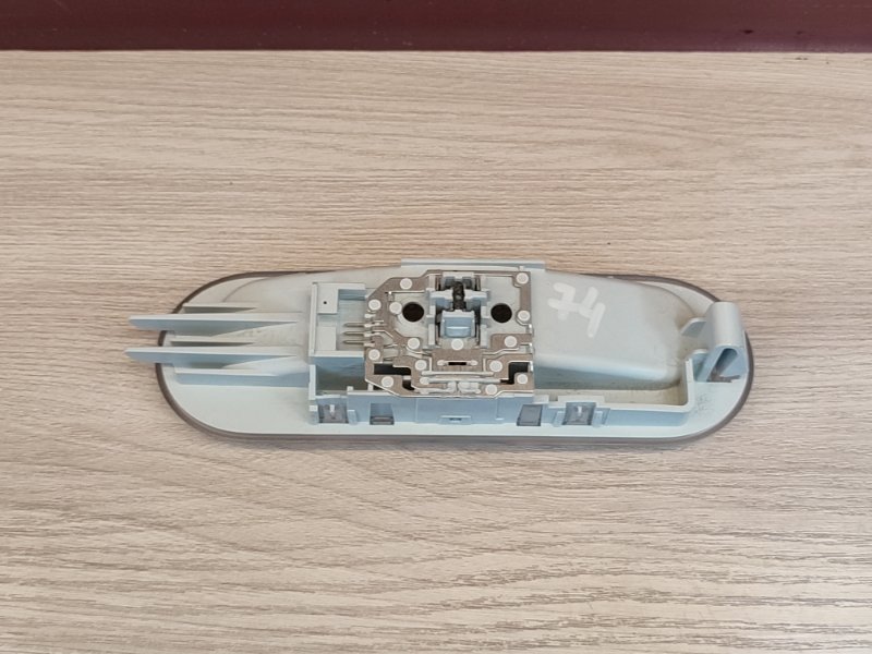 плафон освещения салона