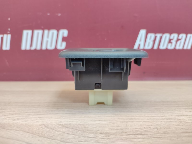 Кнопка стеклоподъемника