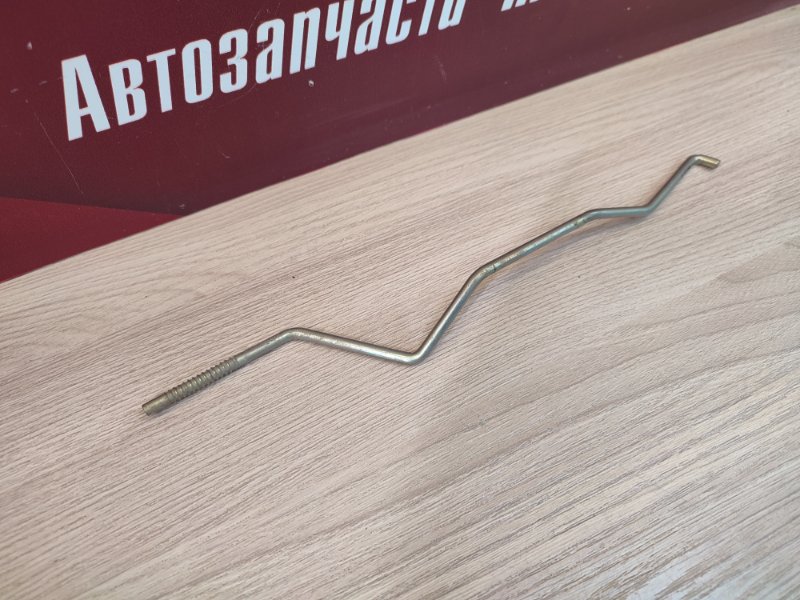 Тяга замка двери