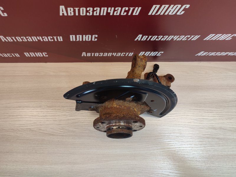 Кулак поворотный