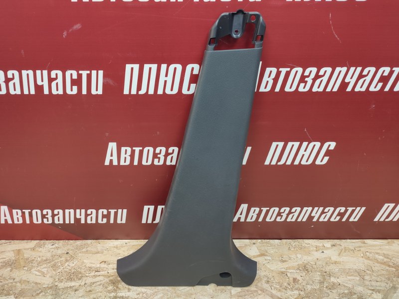 Обшивка средней стойки