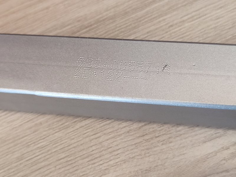 Петля крышки багажника