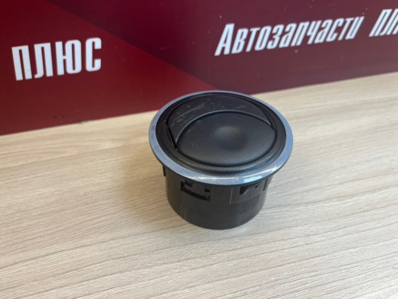 Воздушный дефлектор салона