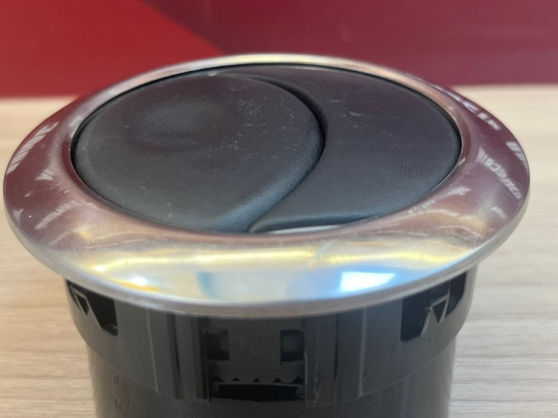 Воздушный дефлектор салона