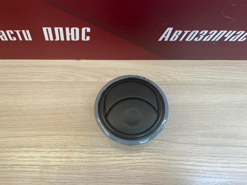 Воздушный дефлектор салона