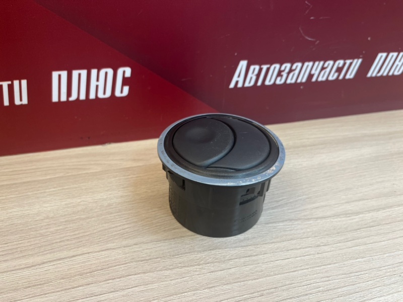 Воздушный дефлектор салона