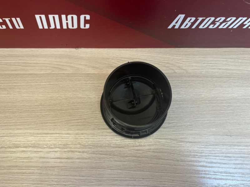 Воздушный дефлектор салона