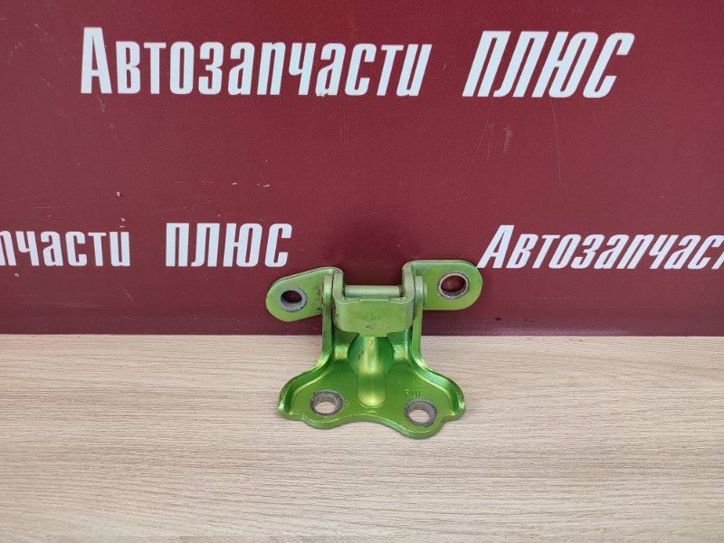 Петля двери