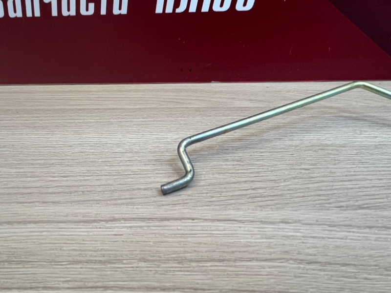 Тяга замка двери