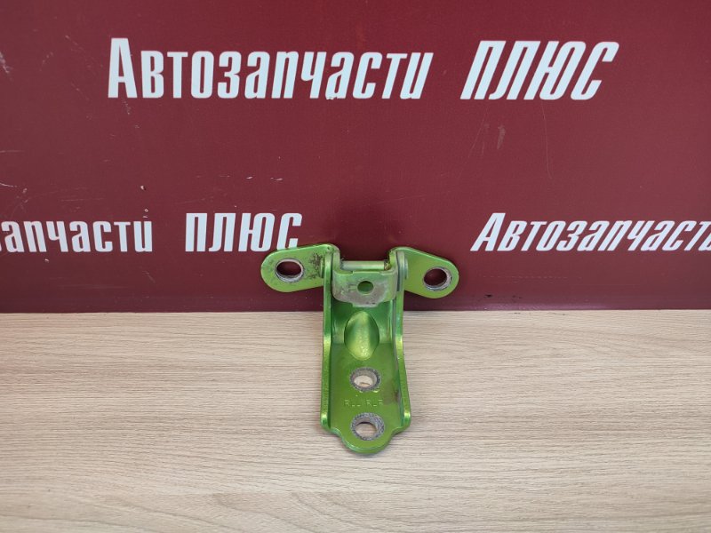 Петля двери