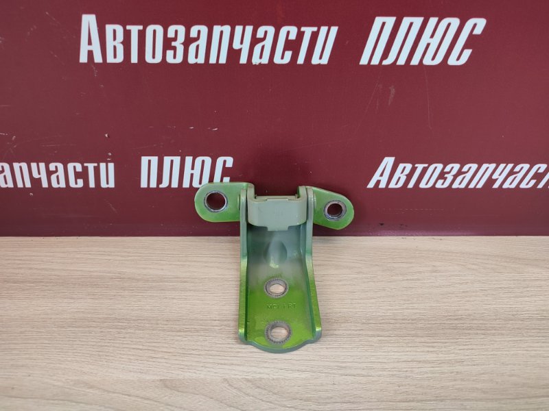 Петля двери