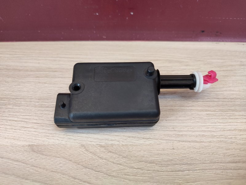 Привод замка багажника