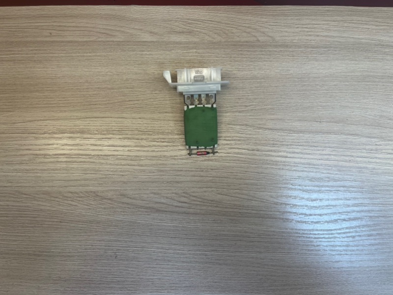 Резистор отопителя