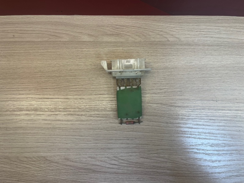 Резистор отопителя