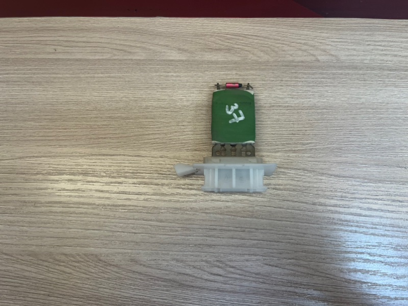 Резистор отопителя