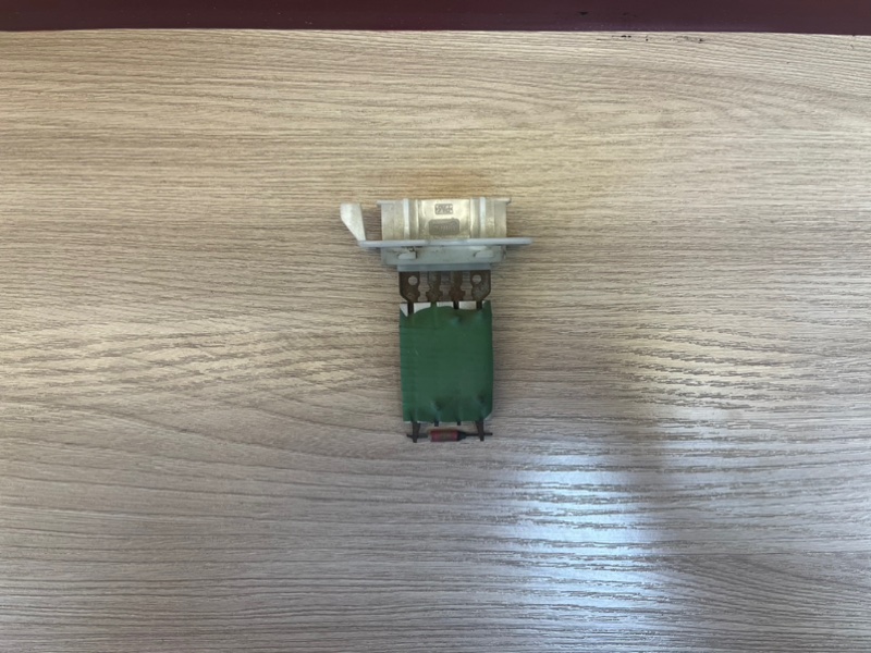 Резистор отопителя