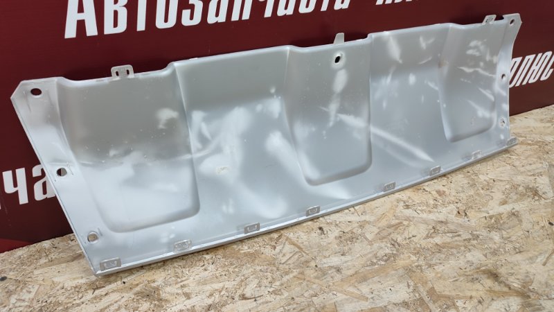 Накладка бампера