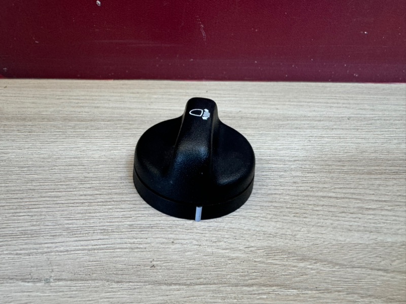 Кнопка корректора фар