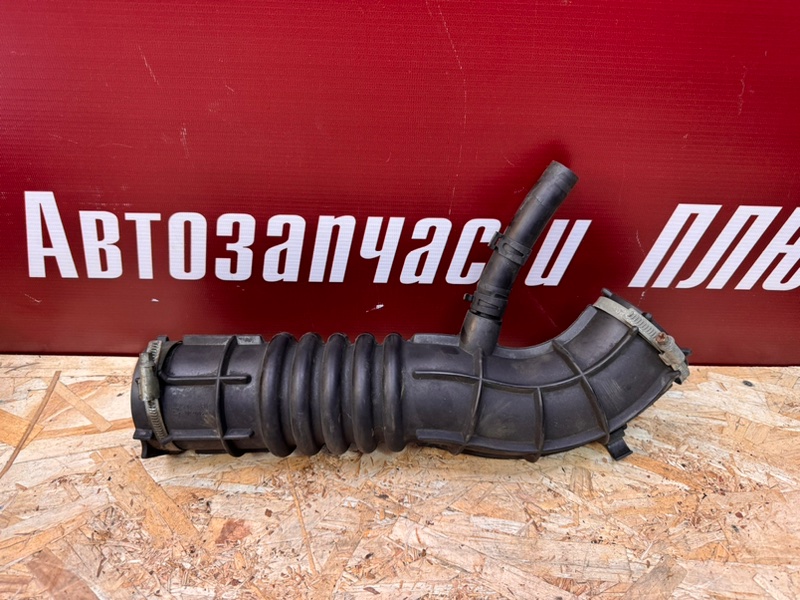 Патрубок воздушного фильтра